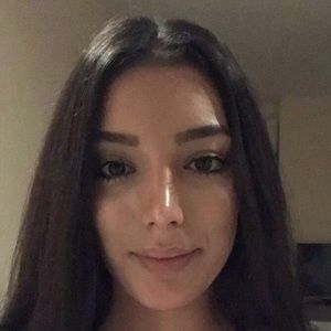 Meet your Posher, Helia